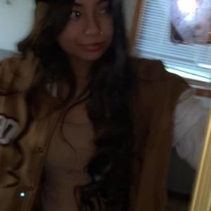 Meet your Posher, Adriana